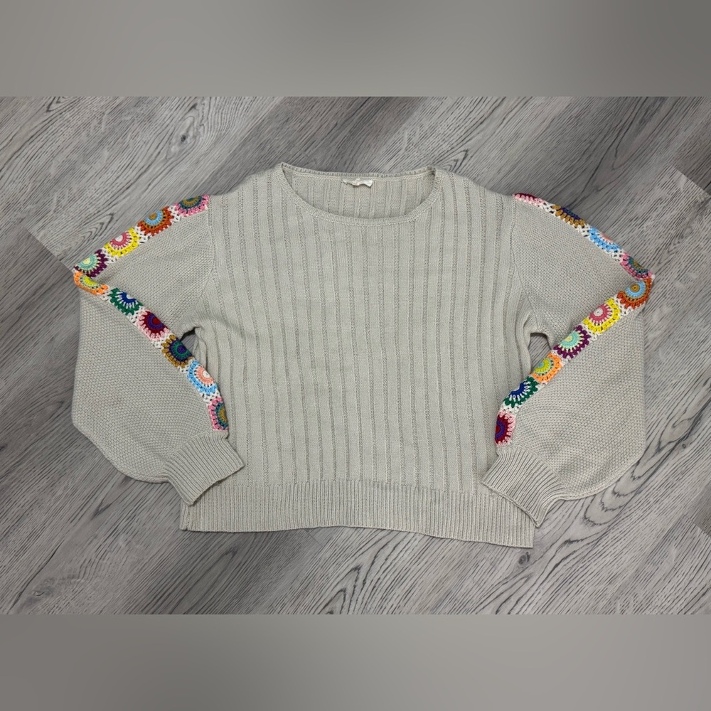 NEW Vintage Style Boho Women's Sweater With Crochet Flower Print Sleeves Size L - Picture 2 of 7